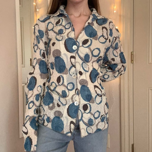 Patterned Blouse - Picture 6 of 9